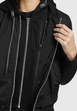 Khujo Persee - Chaqueta Fina - Schwarz -Khujo Ventas 06681e878f9a48568912ec27b9bc06e7