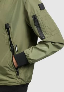 Khujo Astile2 - Chaquetas Bomber - Olivgrün 15 Khujo Astile2 - Chaquetas Bomber - Olivgrün -Khujo Ventas 7f0272f37f694818808aeaa55bb2c546