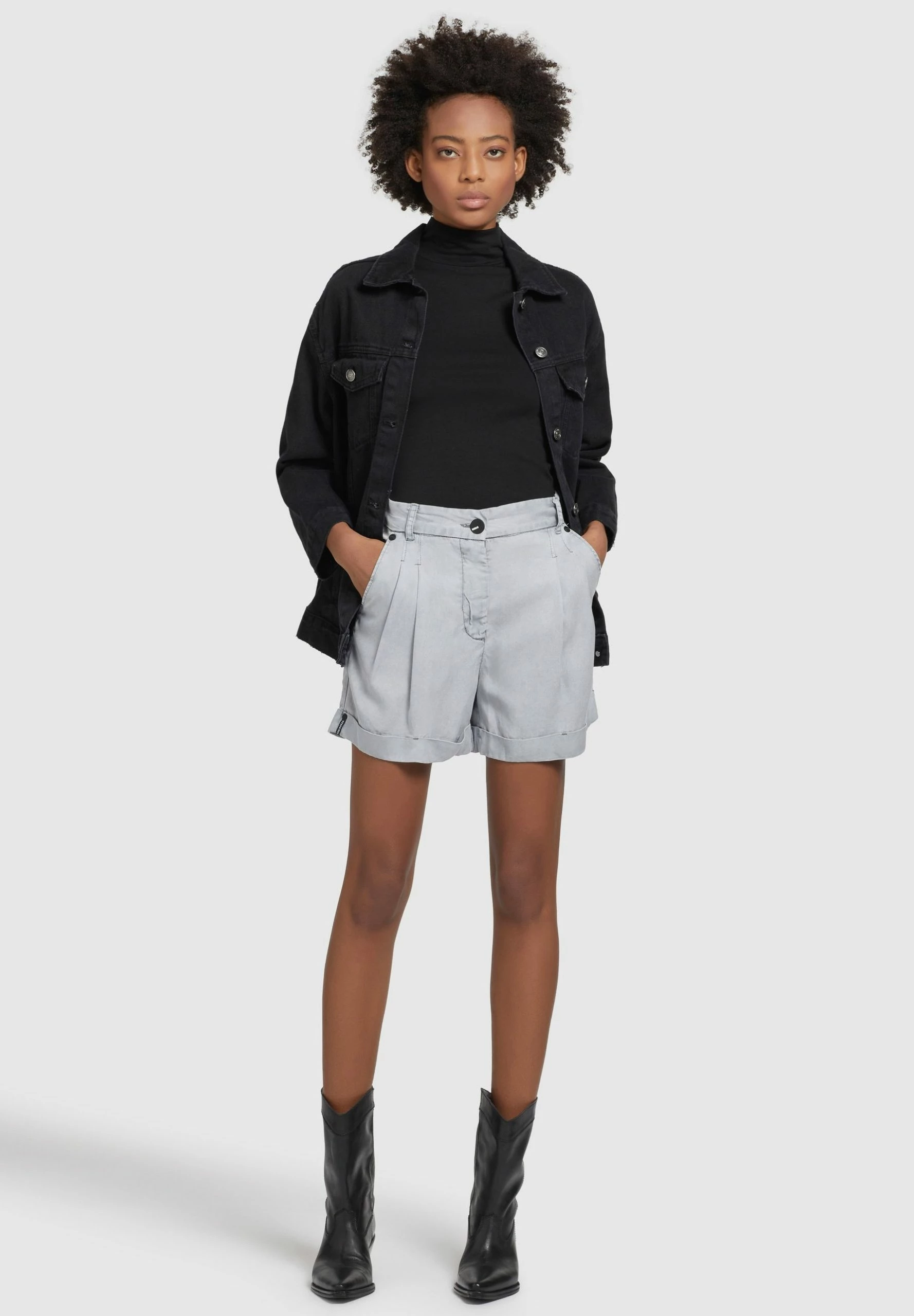 Khujo Elida - Shorts - Grey 4 Khujo Elida - Shorts - Grey - Imagen 2